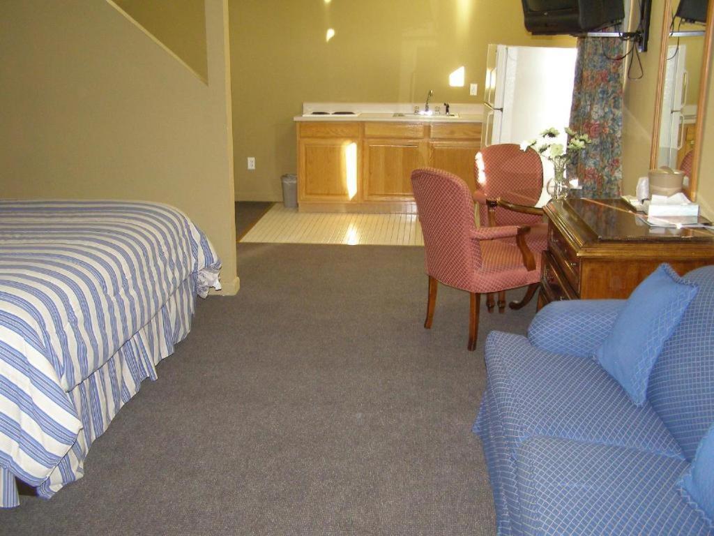 First Western Inn Caseyville Екстериор снимка