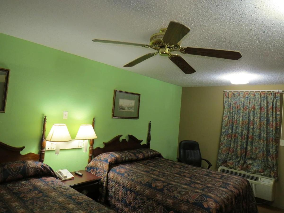 First Western Inn Caseyville Екстериор снимка