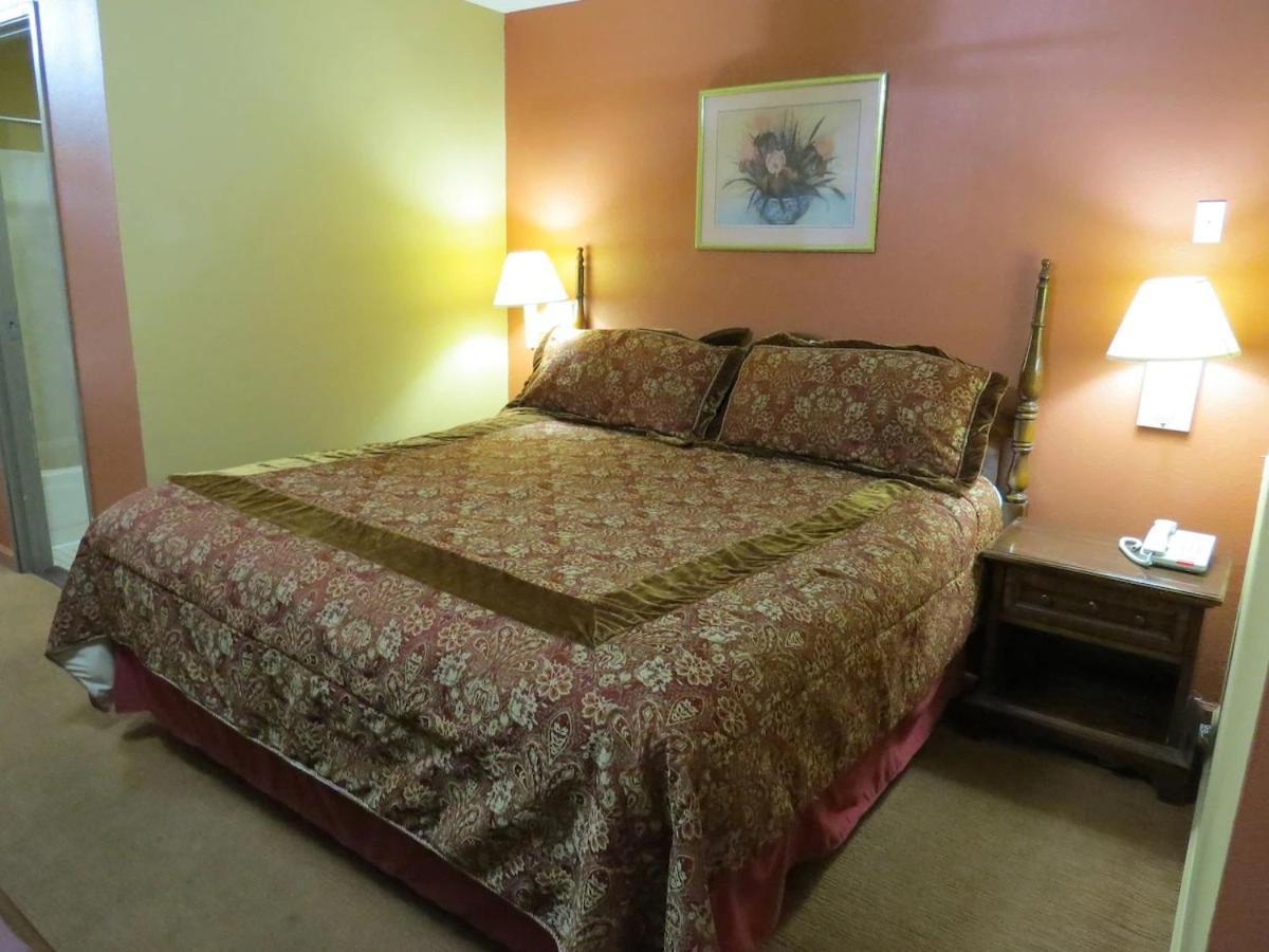 First Western Inn Caseyville Екстериор снимка